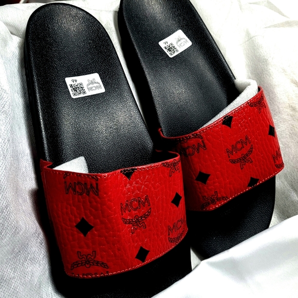 MCM Red and Black Logo Slides - Picture 7 of 16